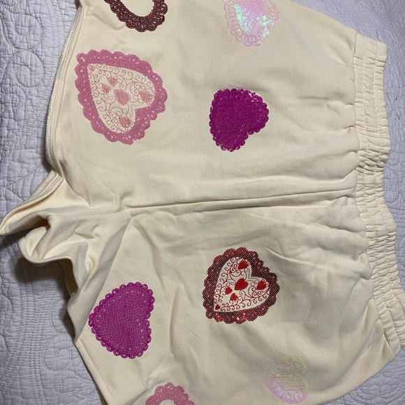 Queen Of Sparkles Heart Patterned Cream Women’s Shorts - Picture 12 of 13